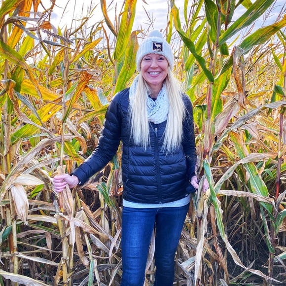 Meet your Posher, Tarra - Picture 2 of 3